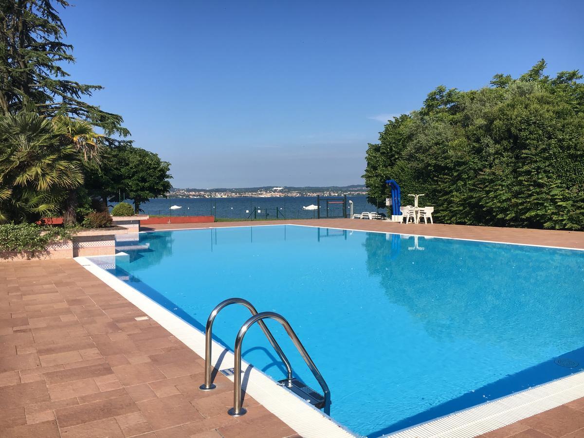 Holiday Sirmione Apartments Exterior photo